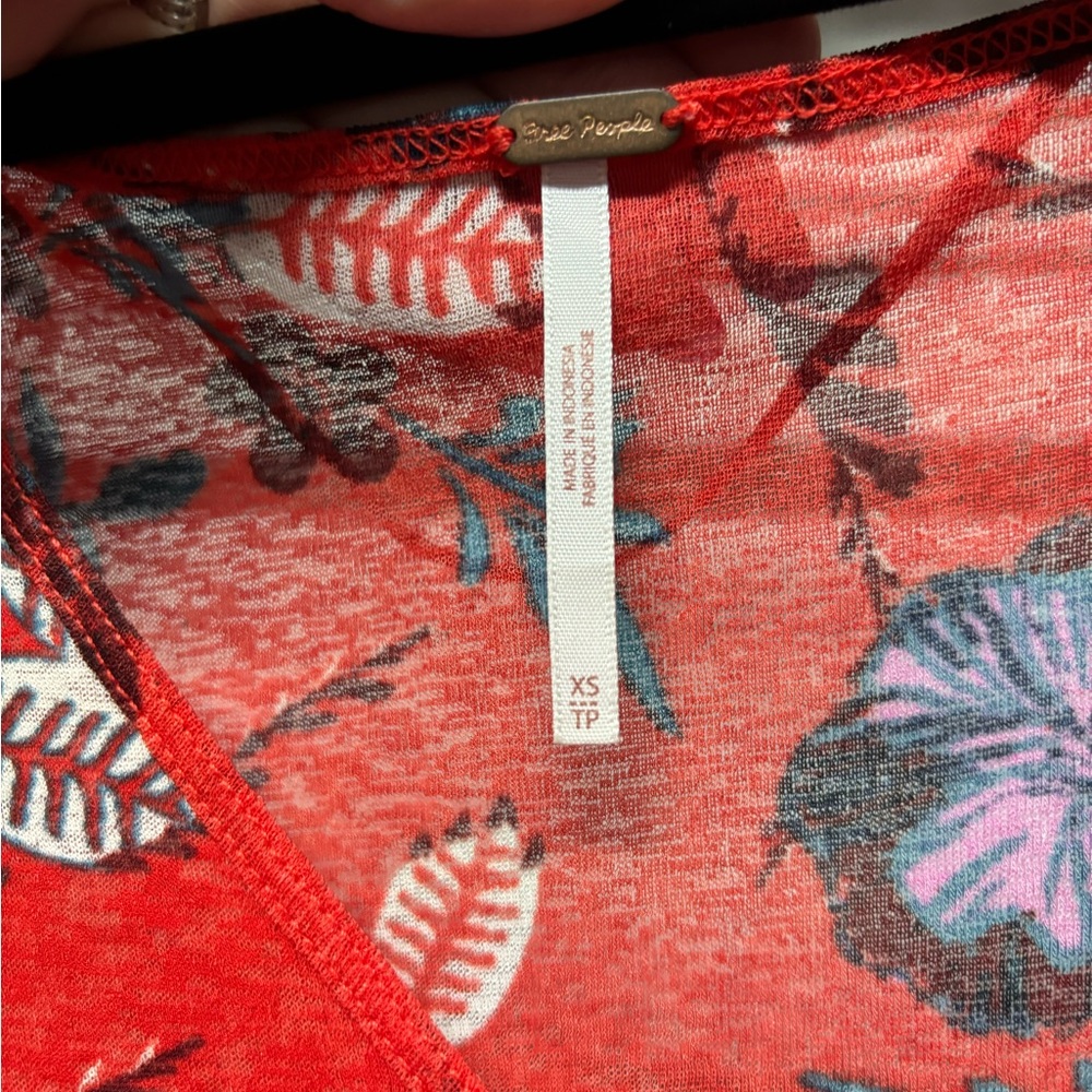 Free People Red and White Isabella Oversized Asymmetrical Blouse NWOT - Picture 5 of 5